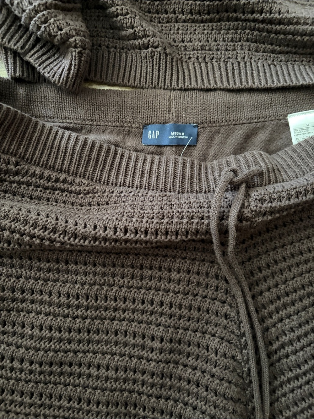 GAP Women's Knit Shorts Sweater set in Dark Brown - Picture 2 of 3